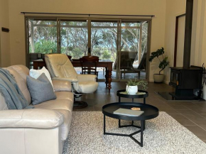 Cozy Home - 5 minute walk to Island Beach Kangaroo Island